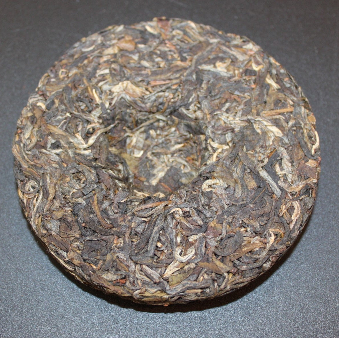 2018 Farmer Leaf Spring Single Trees Jingmai Gu Shu 100g Cake